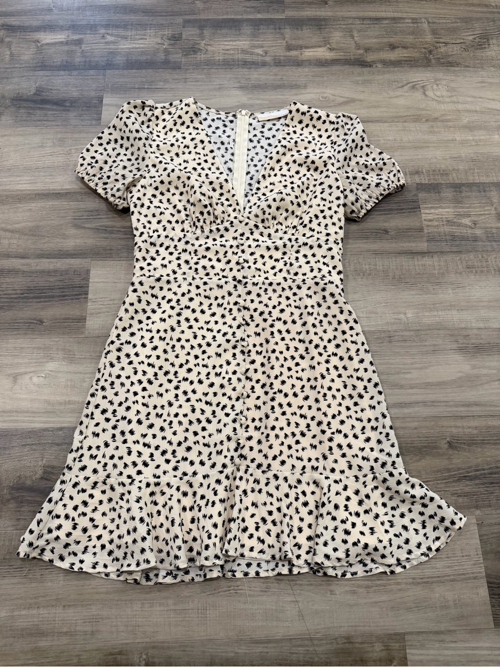 North End Boutique Cream & Black Printed Mini Dress | Size Small